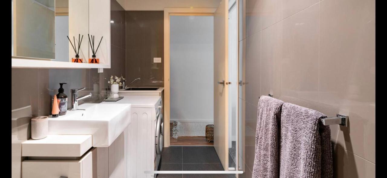 The Pas.Coe - A Stylish 1 Bedroom Unit With Free Parking. Μελβούρνη Εξωτερικό φωτογραφία